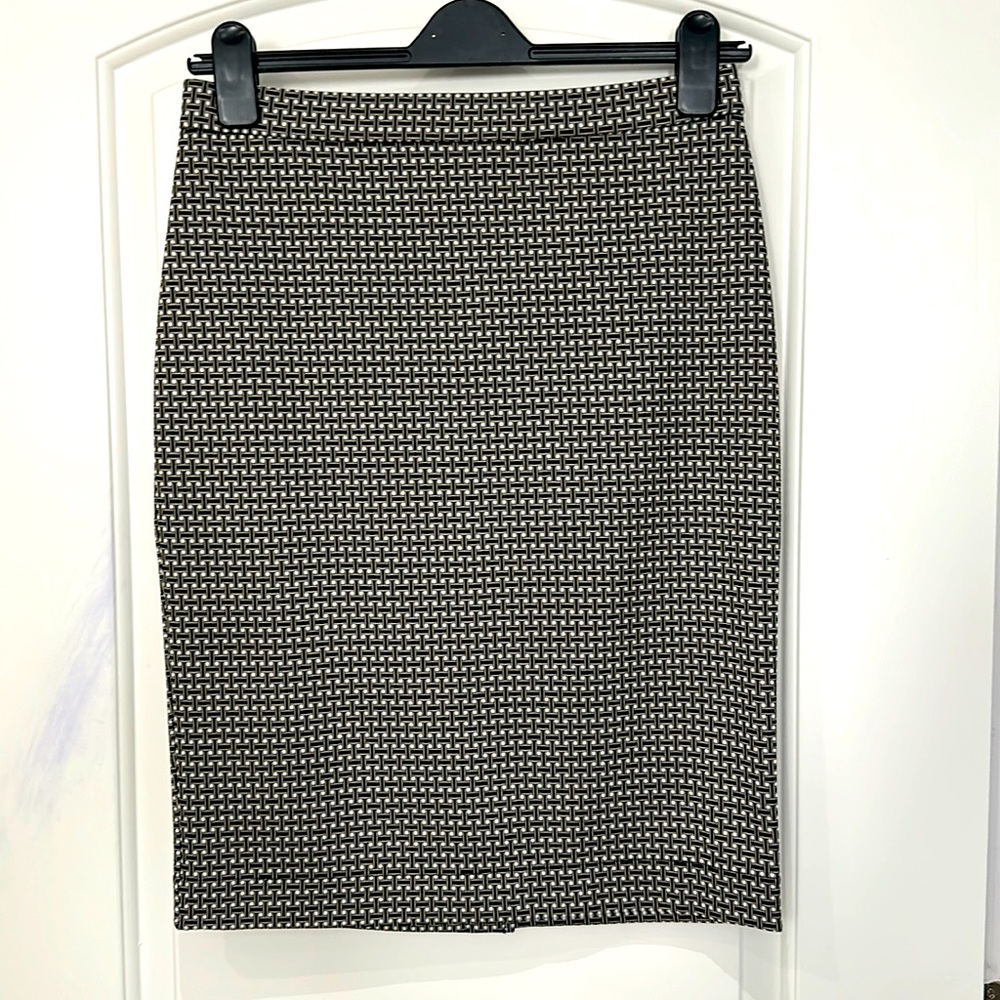 NWT Ann Taylor Geometric Pattern Skirt